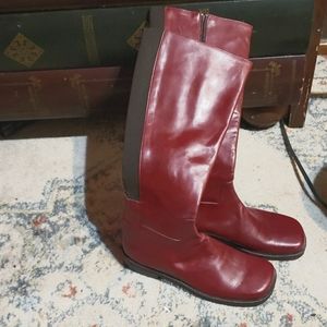Donald J. Pliner Italian leather size 7½ knee high boots.